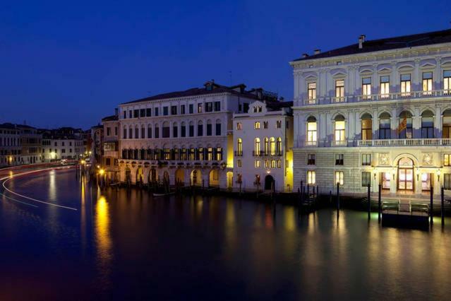 Key Location Near Palazzo Grassi Villa Венеция Екстериор снимка